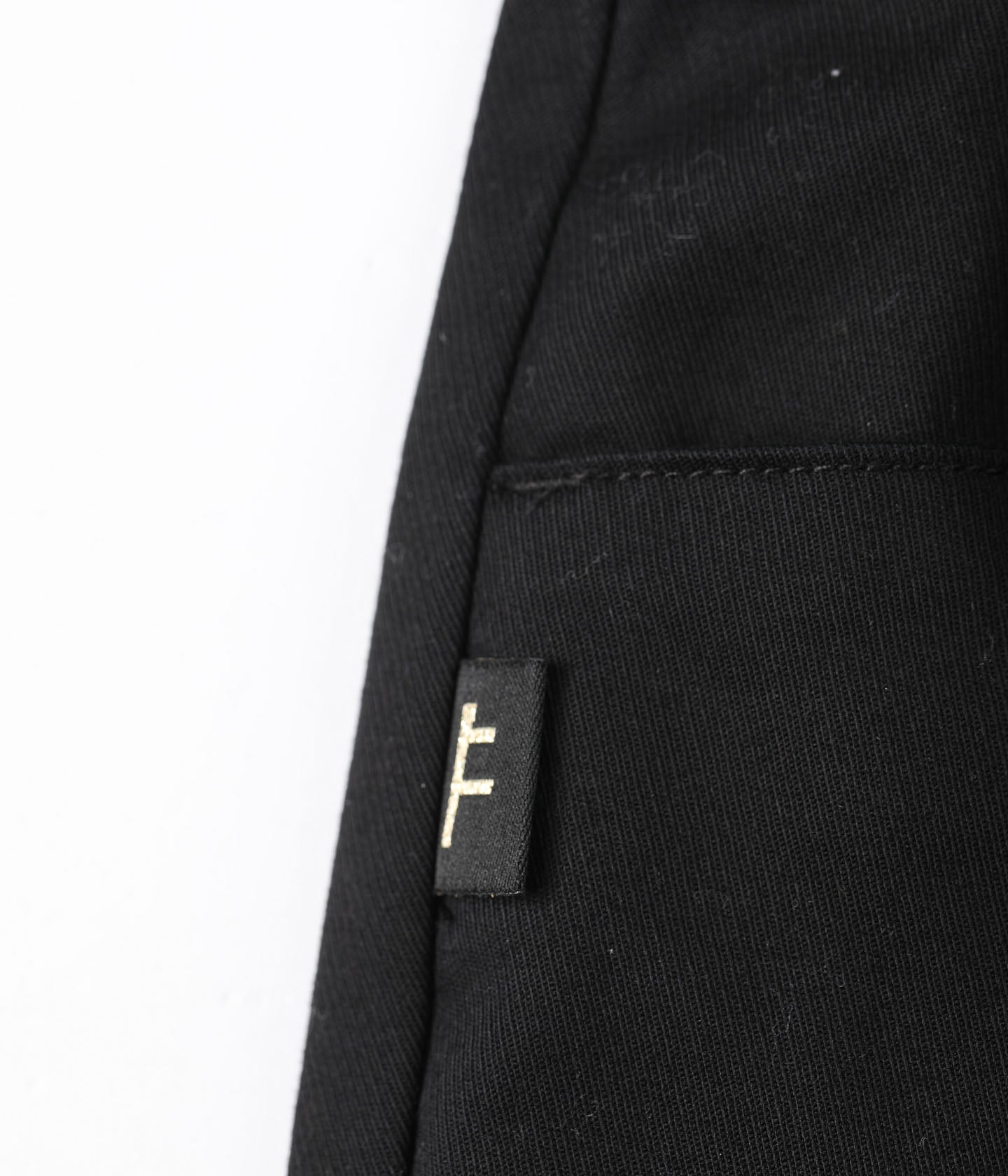 AG CHINO // BLACK