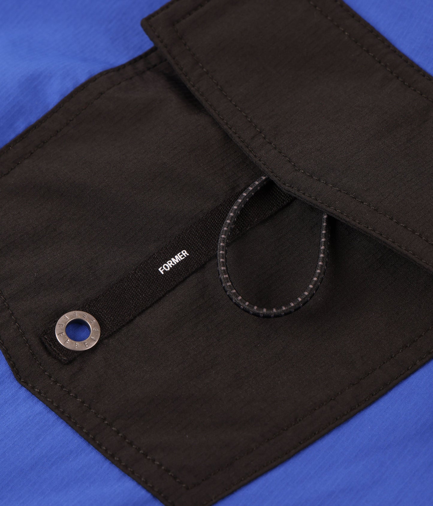 SYSTEM MERCH 19" TRUNK // COBALT