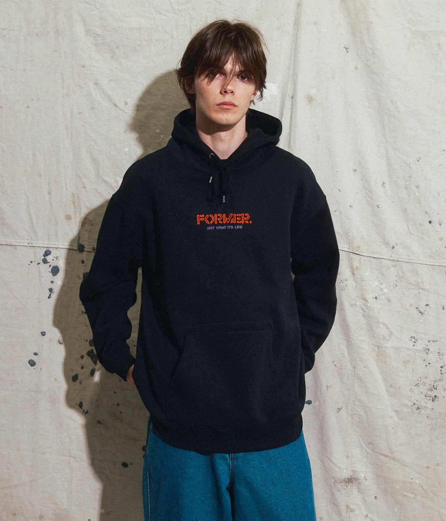 GLOBAL MIND HOOD // BLACK