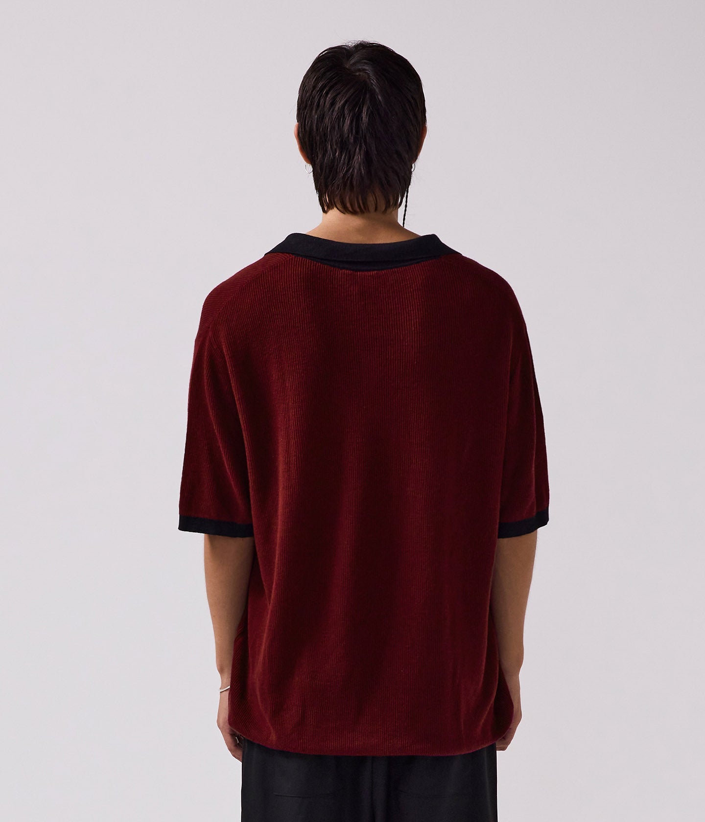 PERCEPTION OPEN COLLAR POLO // BLACK + RED