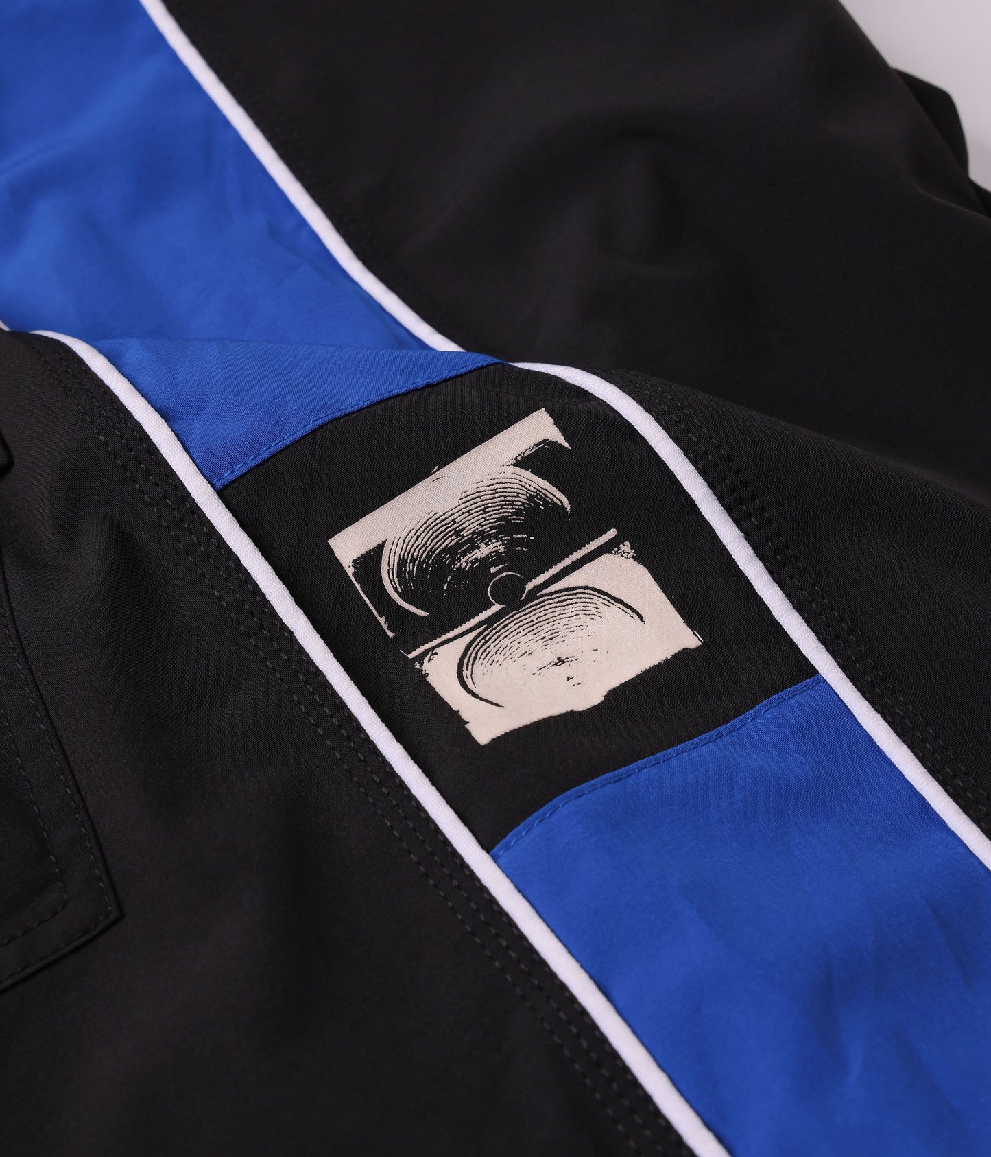 SYSTEM 20" TRUNK // ECLIPSE BLACK