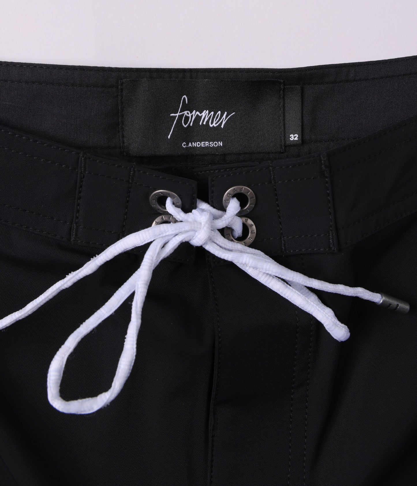 MILITANT 18.5" TRUNK // BLACK