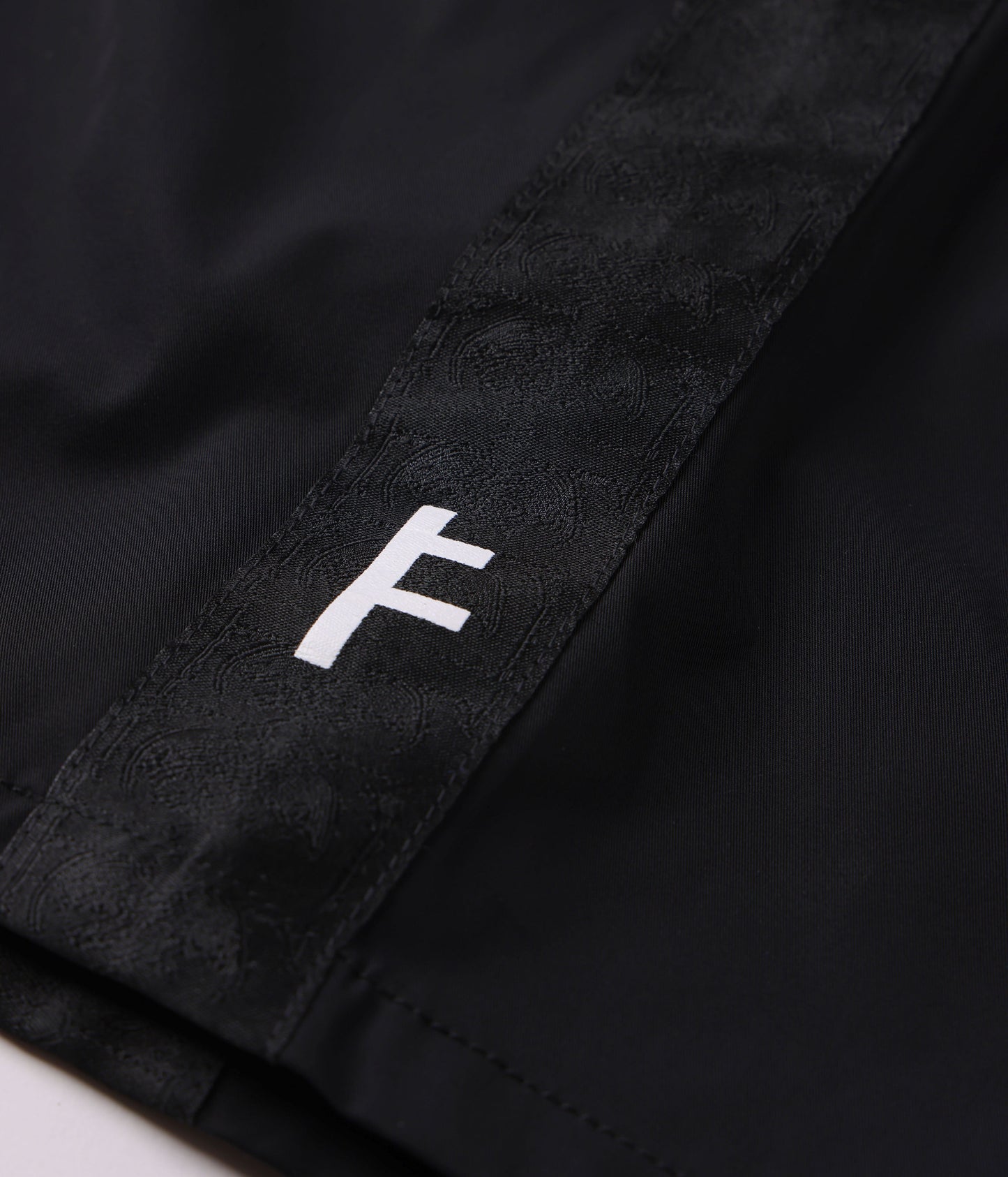MILITANT 18.5" TRUNK // BLACK