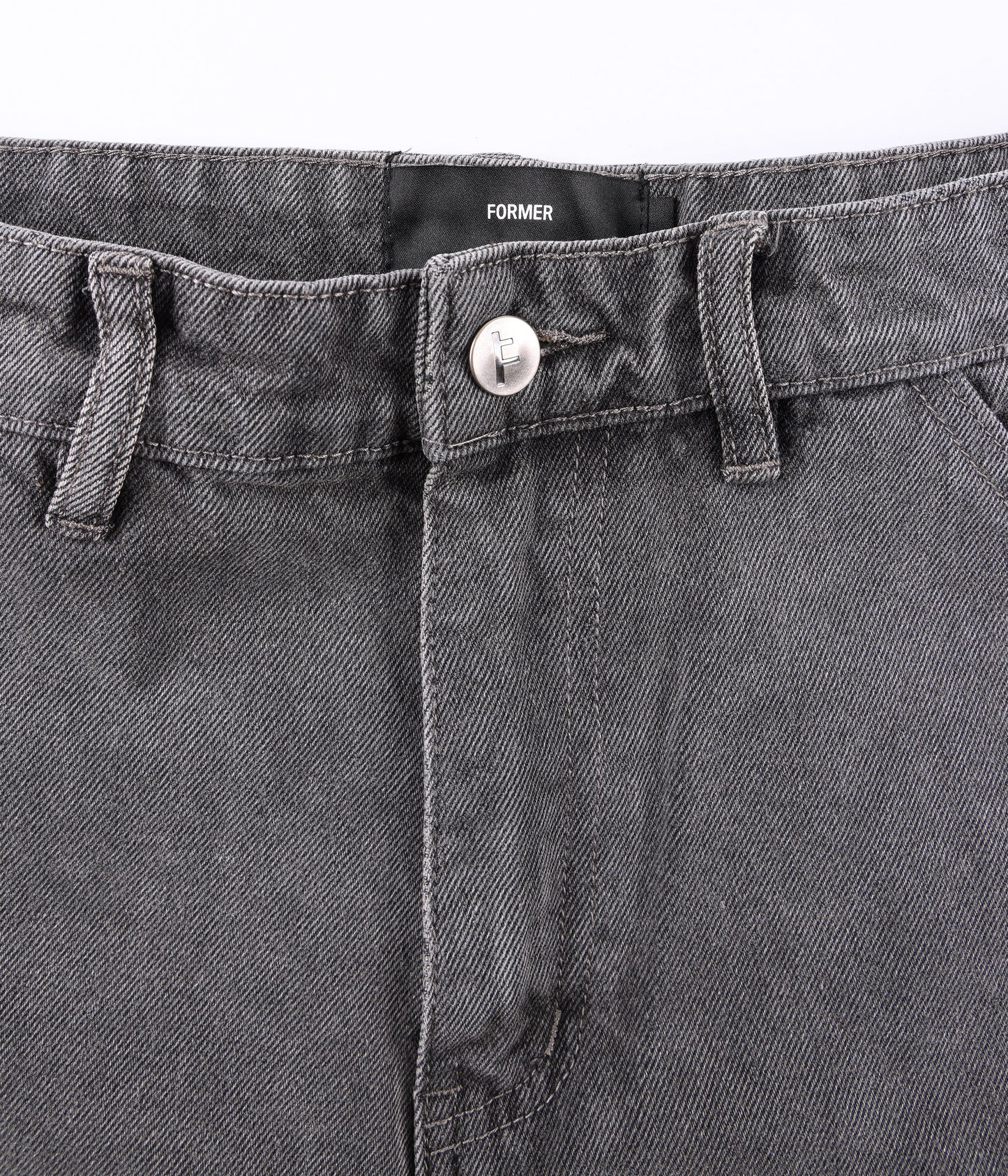 VT DISTEND DENIM 20.5" CARPENTER SHORT // WASHED GREY