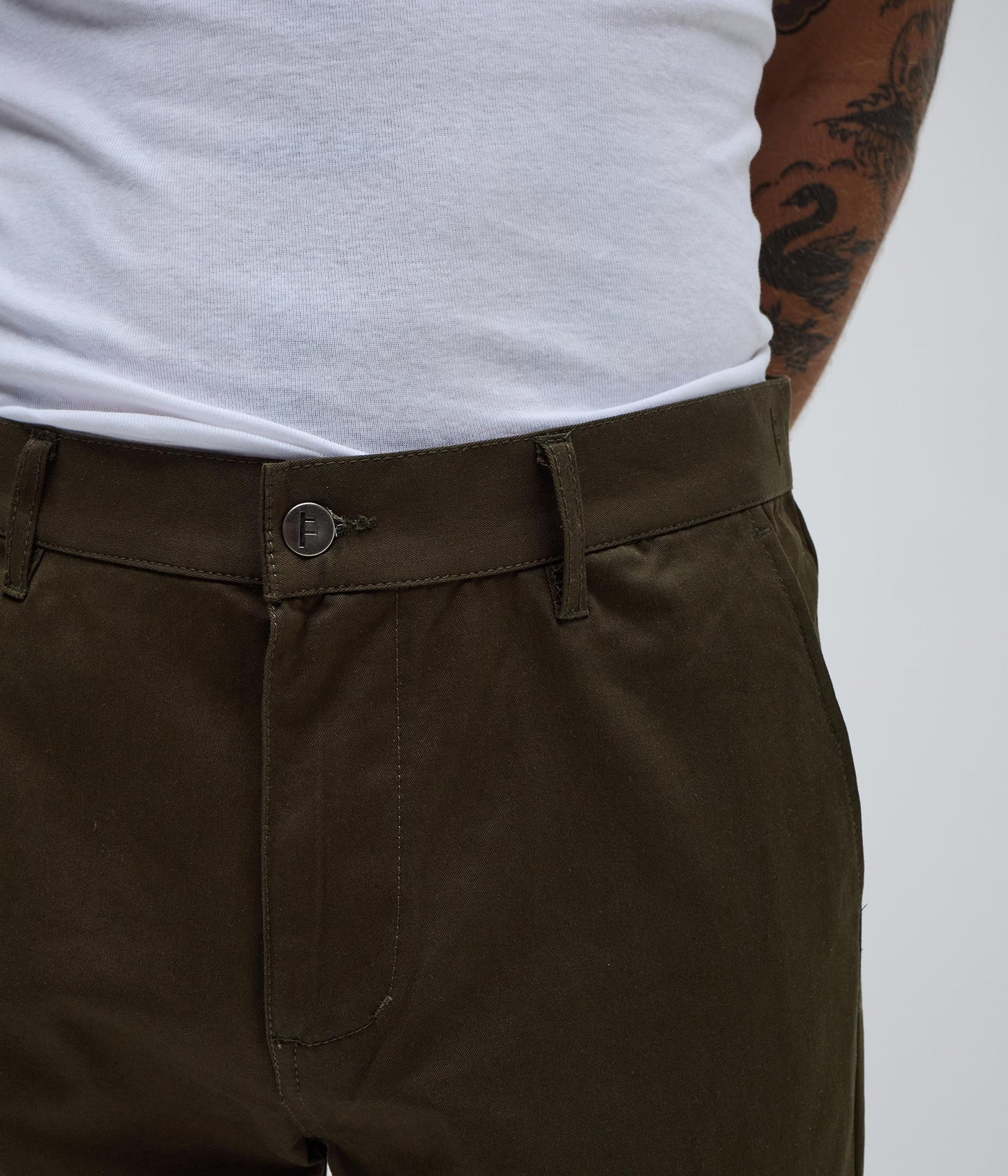 FORMER Legacy Chino Pant in OLIVE