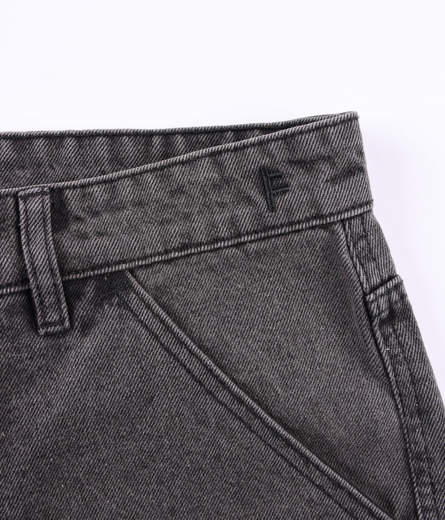 DISTEND DENIM WALKSHORT // WASHED BLACK