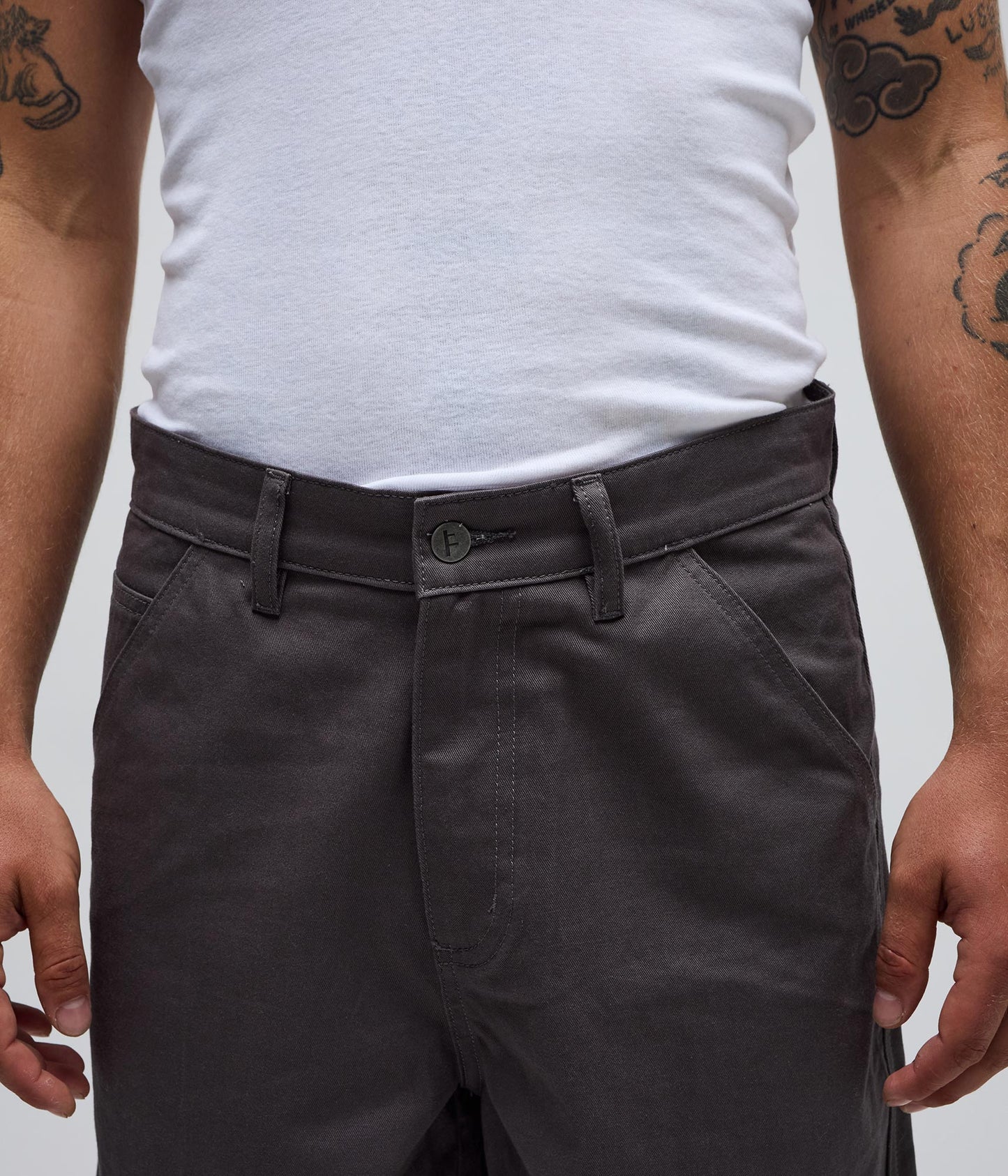 REYNOLDS 21" WALKSHORT // GUNMETAL