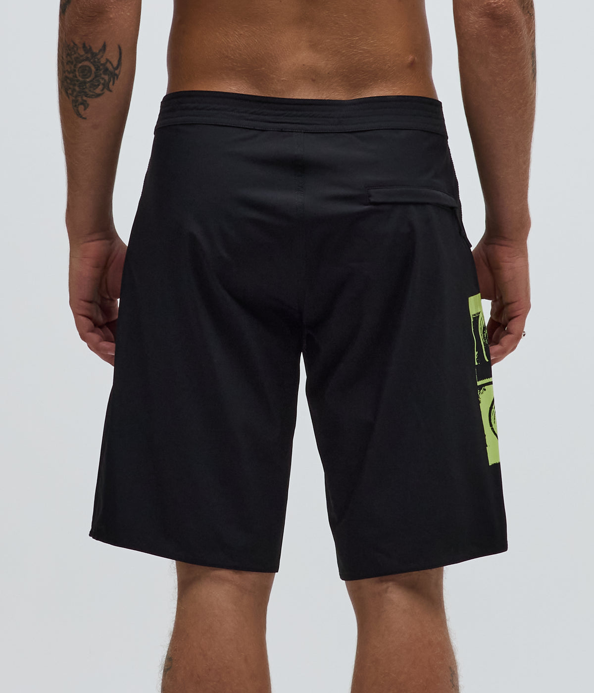 CRUX 20" TRUNK // BLACK/LIME