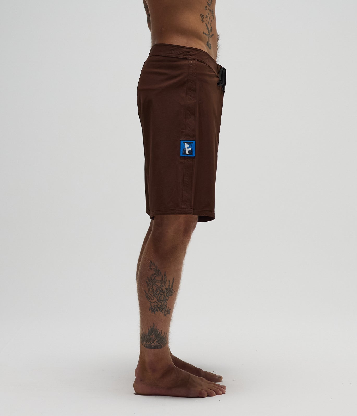 REYNOLDS 19" TRUNK // BROWN