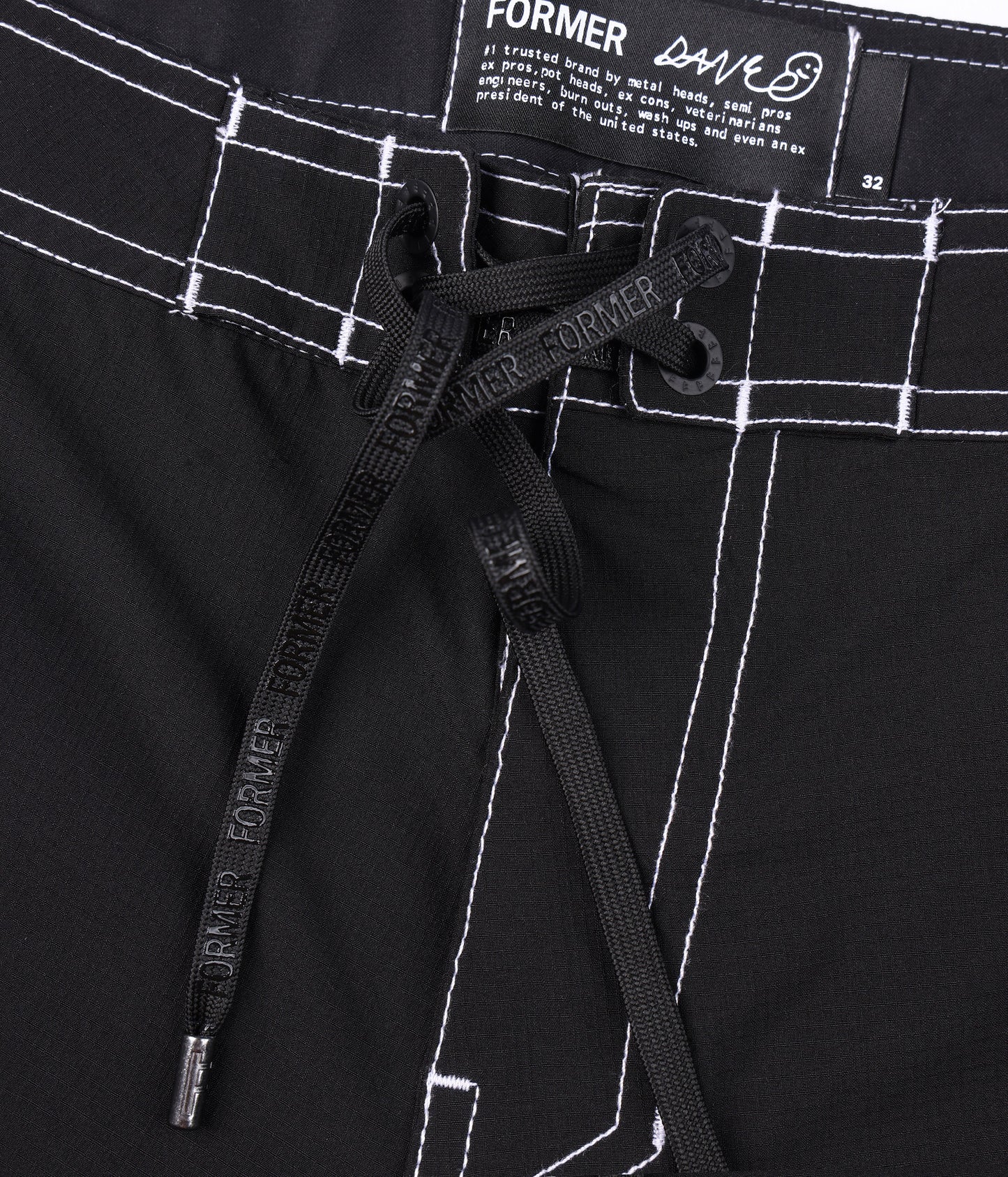 REYNOLDS 19" TRUNK // BLACK