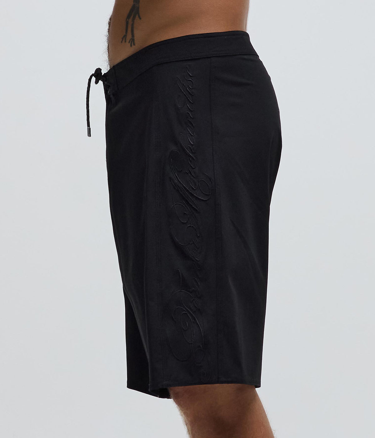ILLUSION 21" TRUNK // BLACK