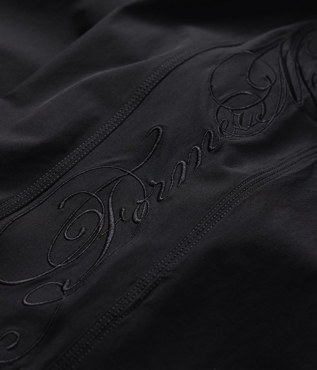 ILLUSION 21" TRUNK // BLACK