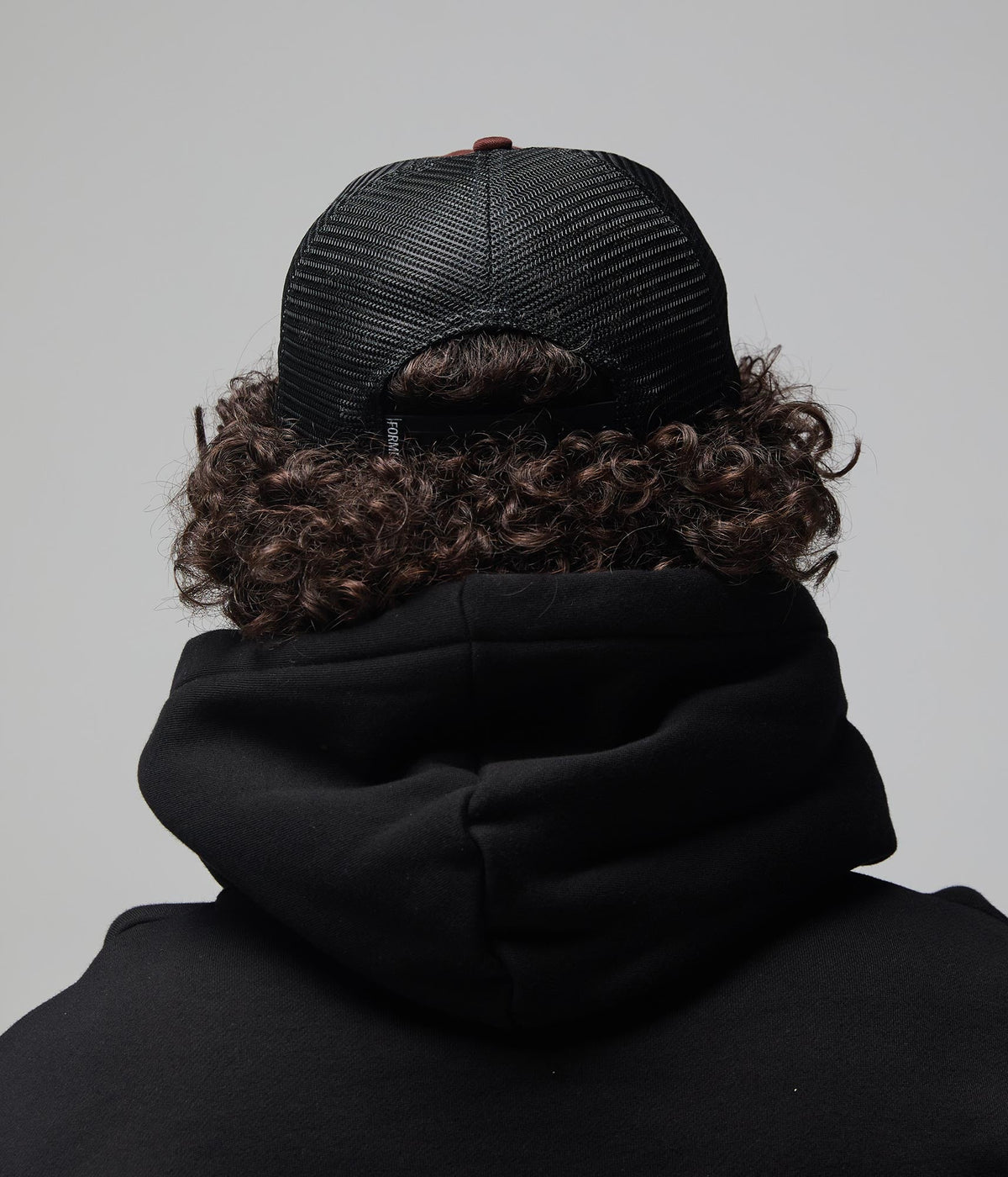 FORMER TAPE CRUX TRUCKER フロントのスクリーンプリント