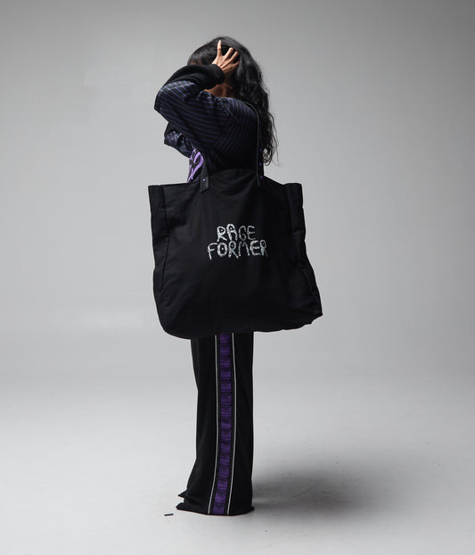 FORMER RAGE TOTE BAG // BLACK