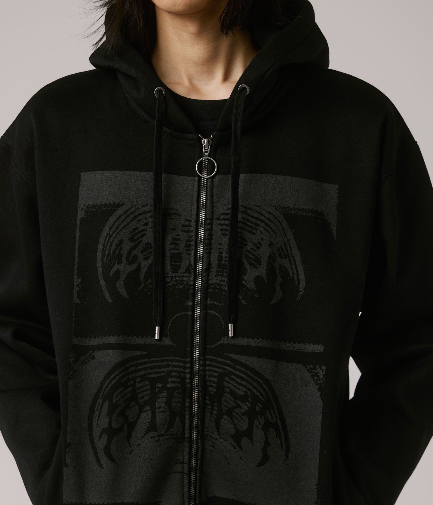 COMPLICRUX ZT HOOD // WORN BLACK – FORMER MERCHANDISE COMPLICRUX ZT HOOD // WORN BLACK – FORMER MERCHANDISE