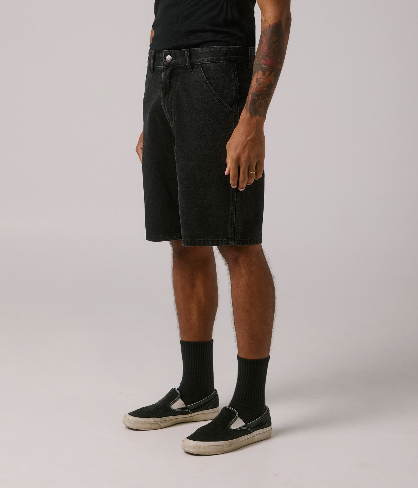 【DISCERNMENT】Steel black bermuda denim jeans Shorts – Just Black Denim