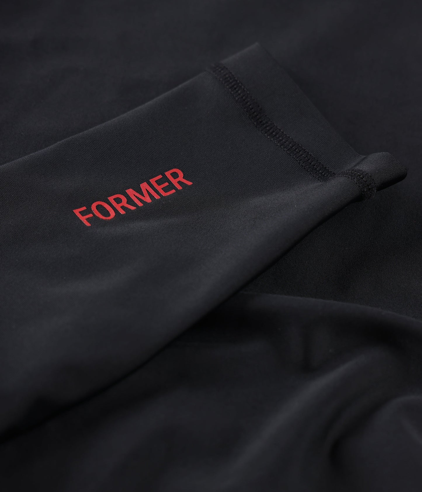 CRUX RASH GUARD// BLACK