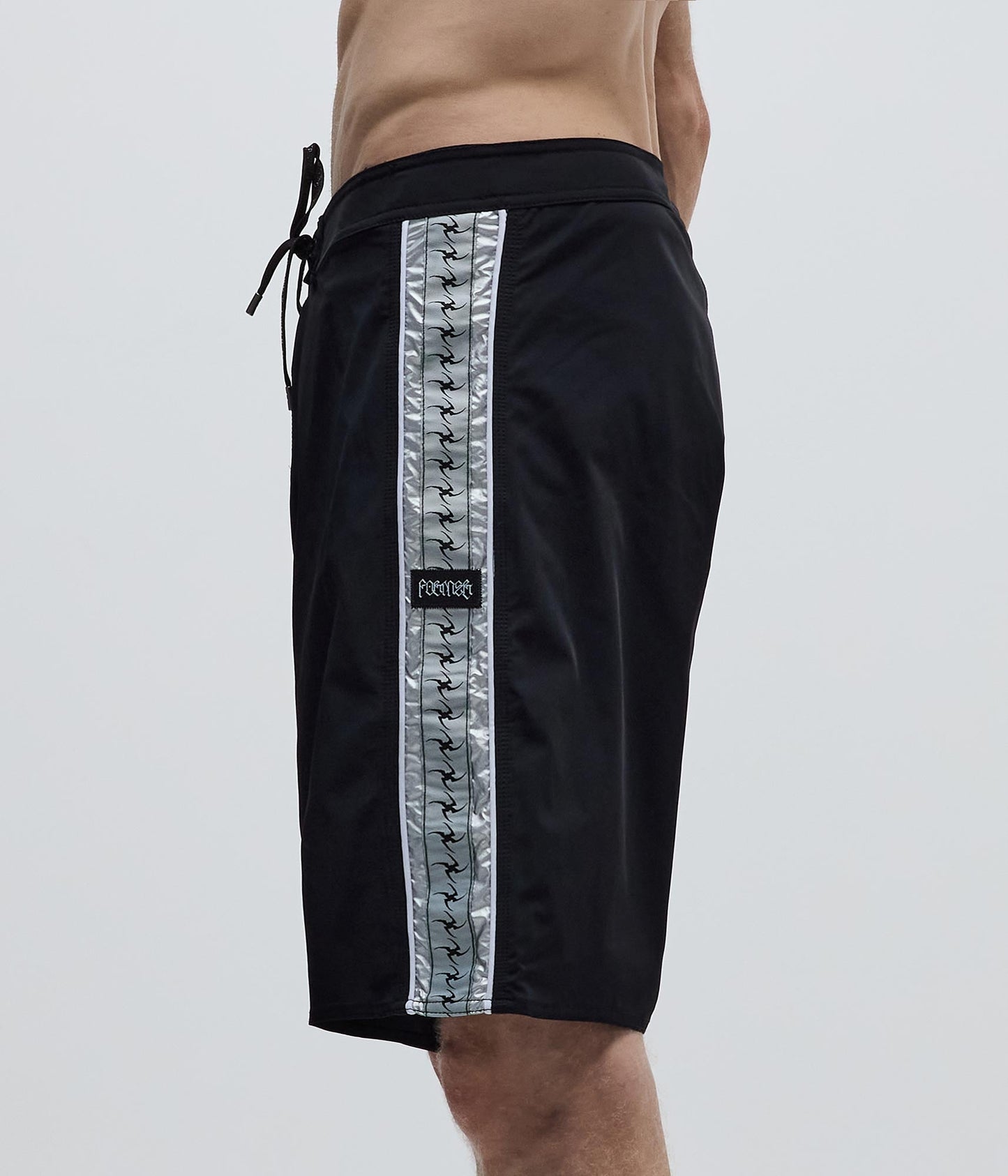 TEAM 20" DION TRUNK // BLACK