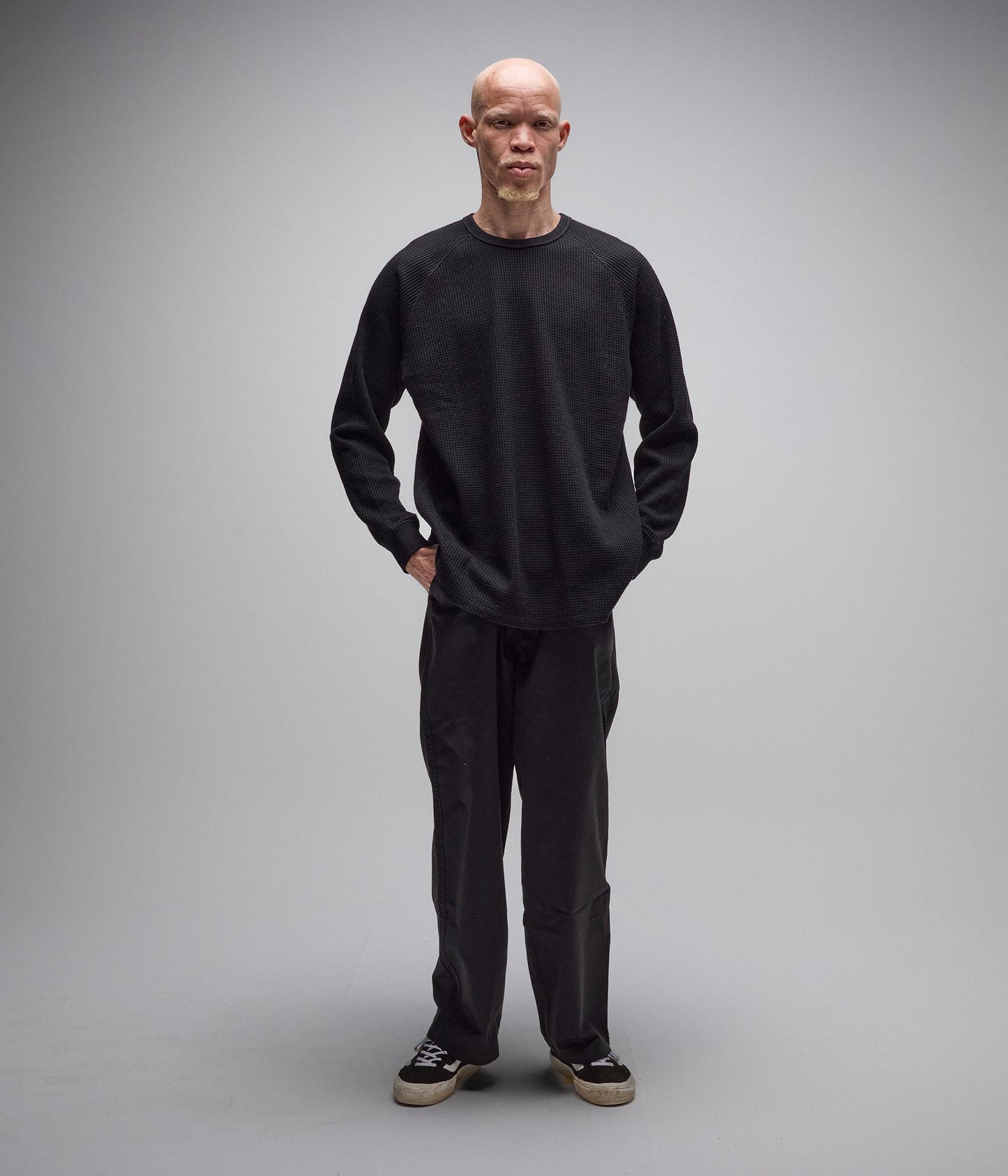 AG RAGLAN WAFFLE // BLACK