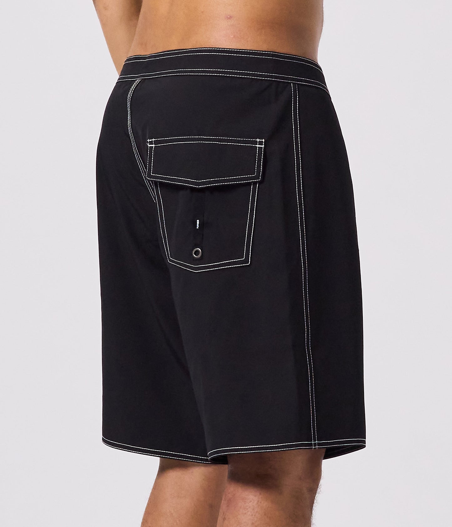 SYSTEM FOIL 19' TRUNK // BLACK