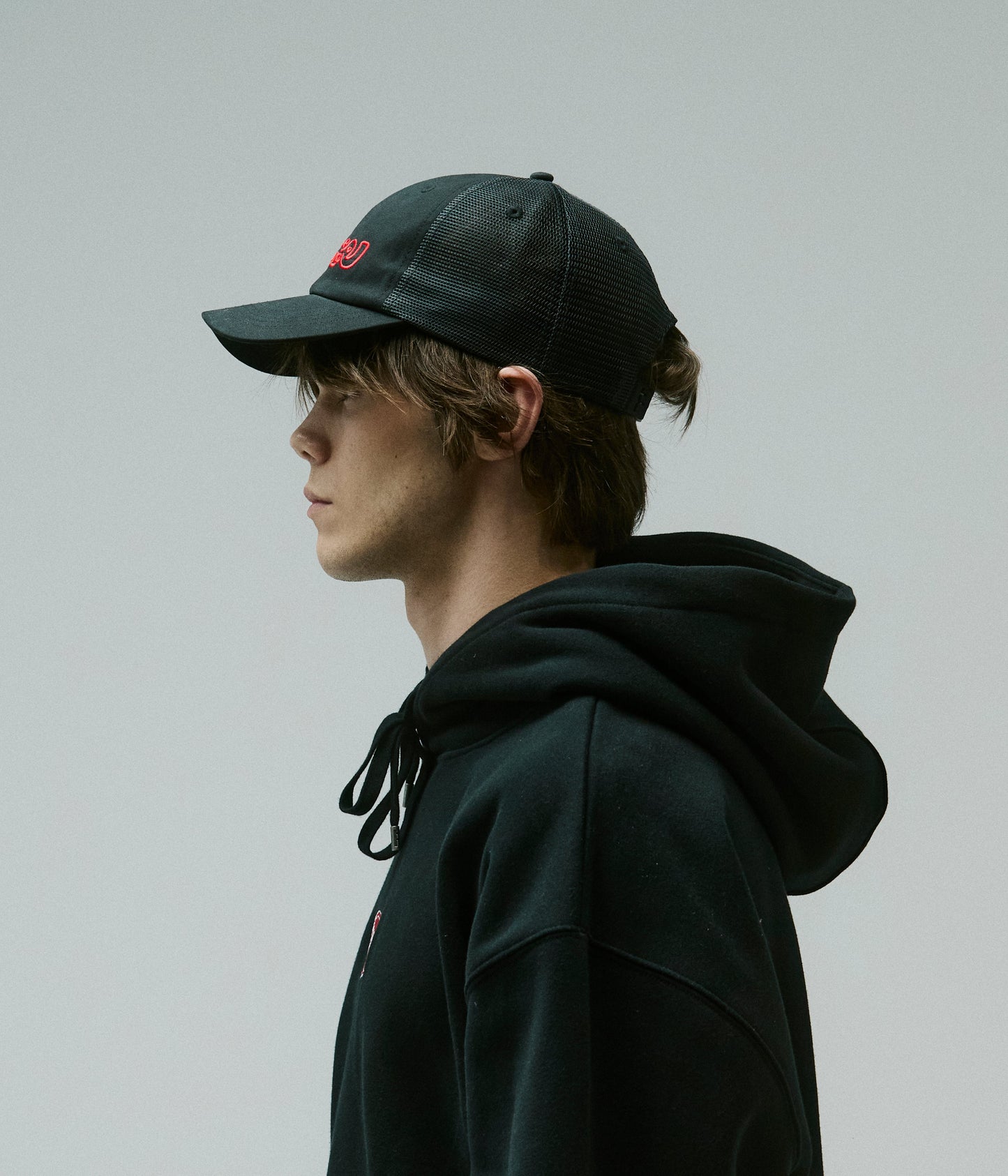 BETRAYER TRUCKER CAP // BLACK