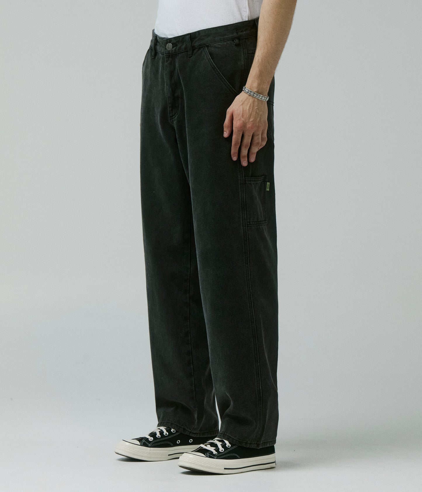 VT DISTEND DENIM CARPENTER PANT //  WASHED BLACK