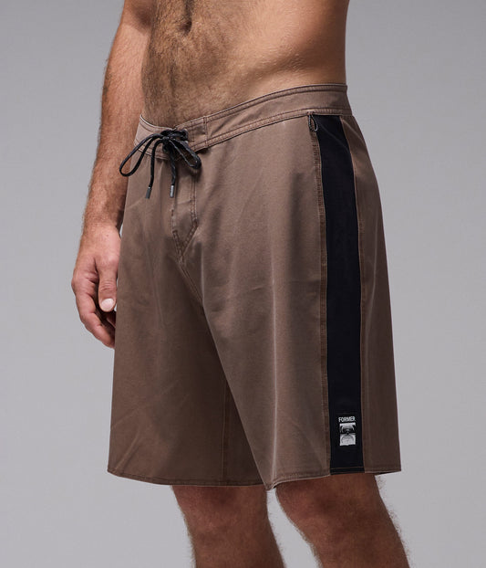 SYSTEM 19" TRUNK // CHOC