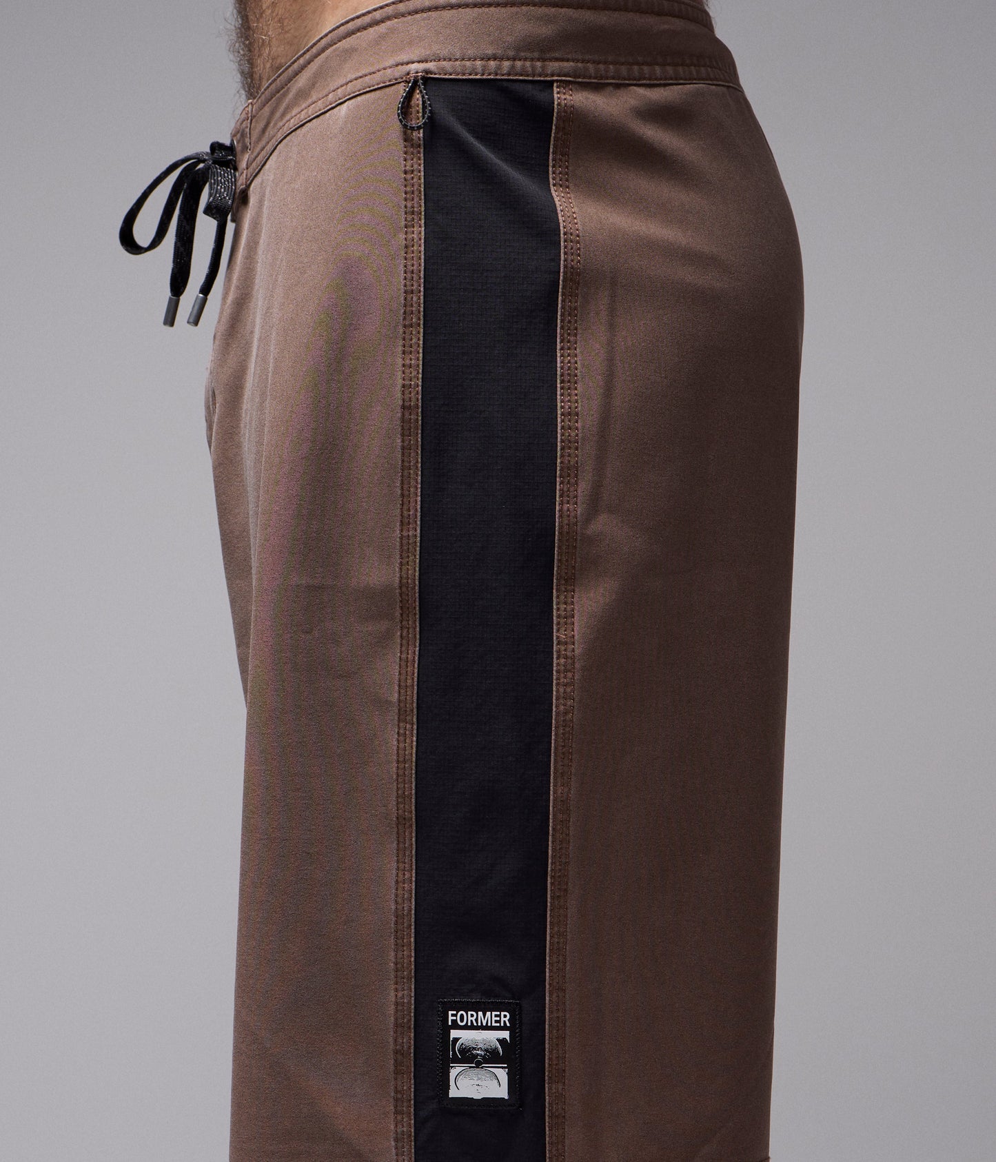 SYSTEM 19" TRUNK // CHOC