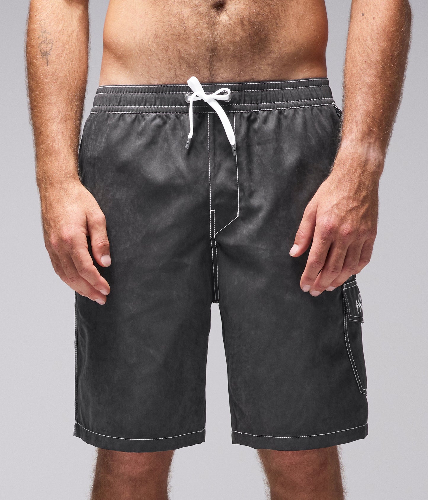 SWANS CARGO 21" SWIM TRUNK // BLACK EMBROID