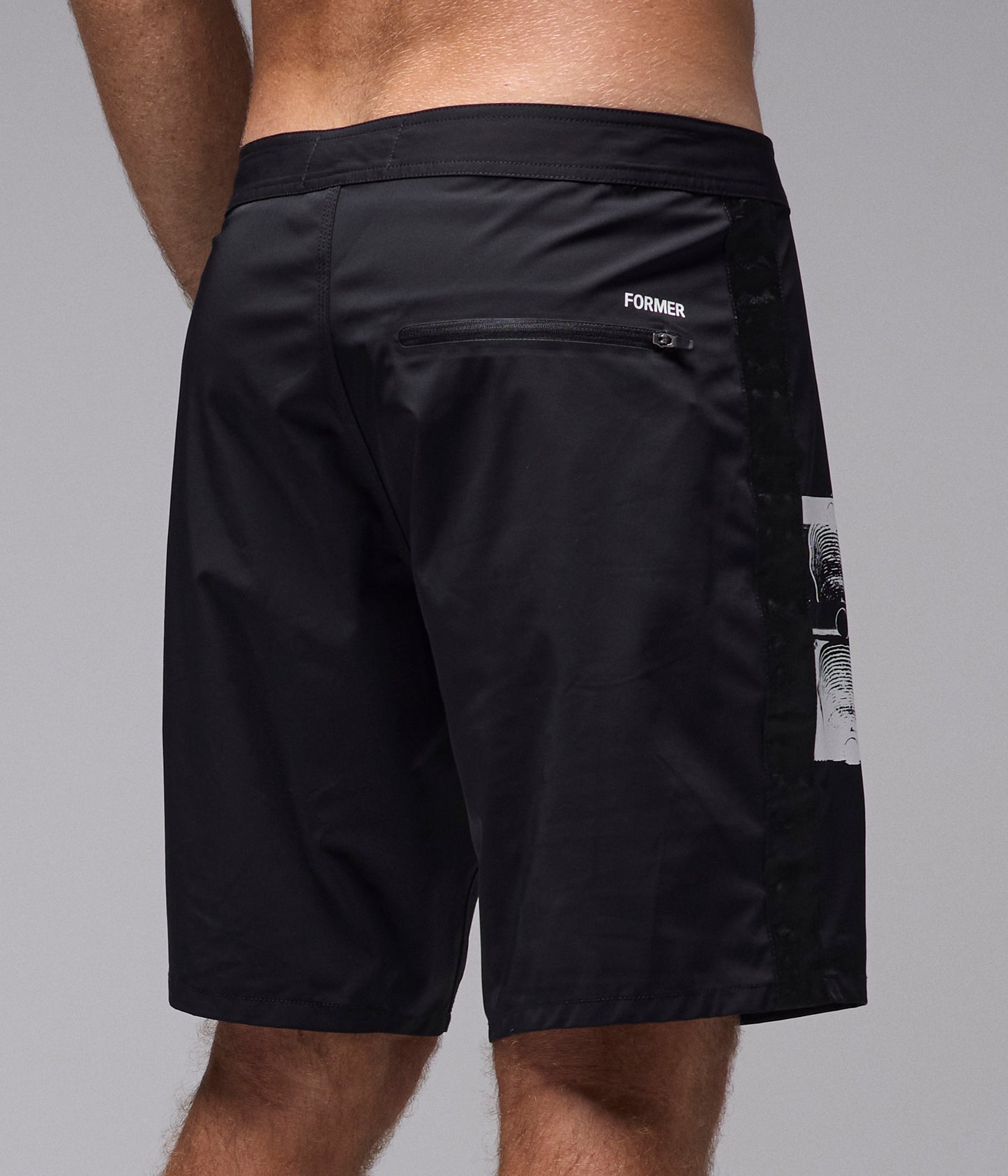 MILITANT 20" TRUNK // BLACK