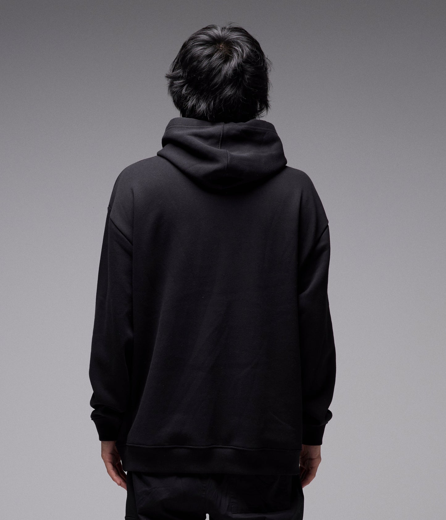 OSCILLATING HOOD // BLACK
