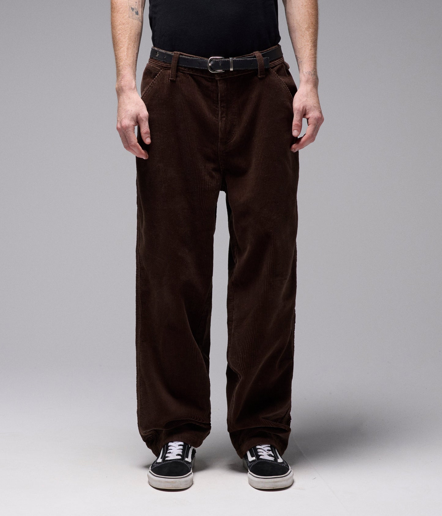 DISTEND CORD PANT // CHOC
