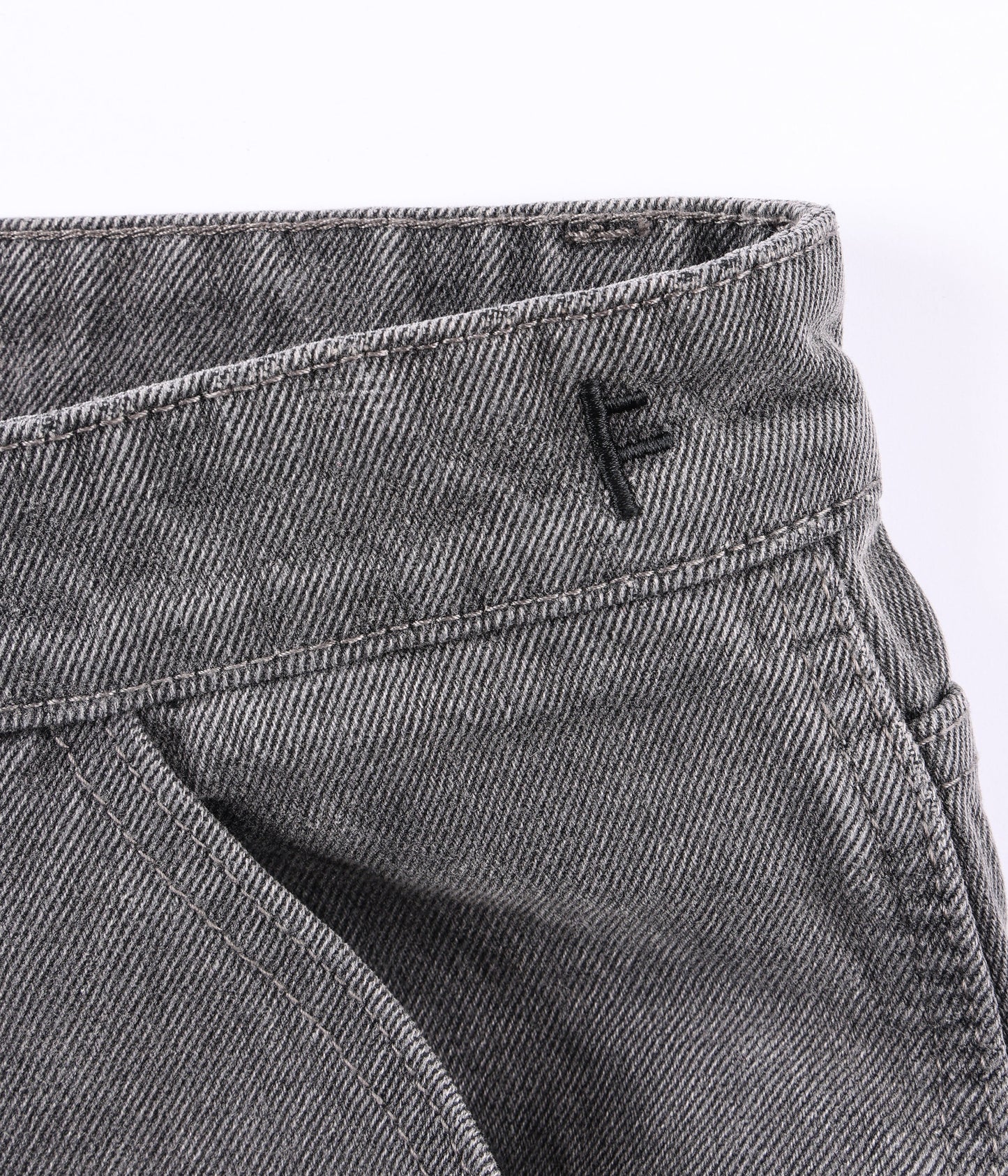 VT DISTEND  DENIM 20.5" CARPENTER SHORT // WASHED GREY