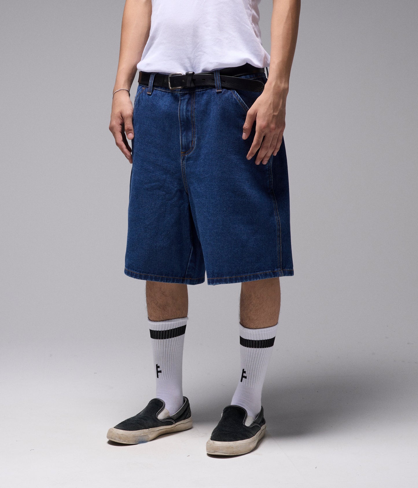 REYNOLDS DENIM 21" WALKSHORT // PROSCRIPTION DARK BLUE