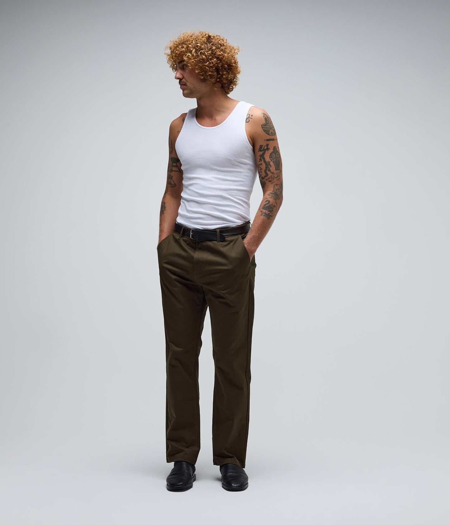 FORMER Legacy Chino Pant in OLIVE