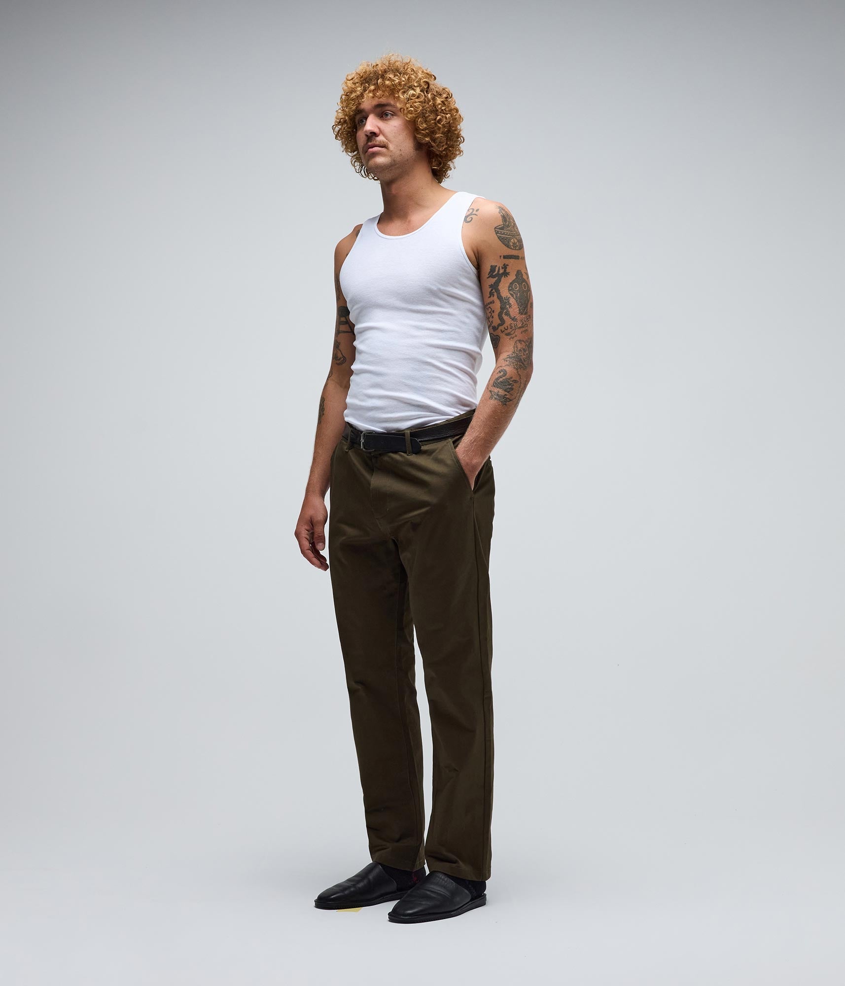 FORMER Legacy Chino Pant in OLIVE