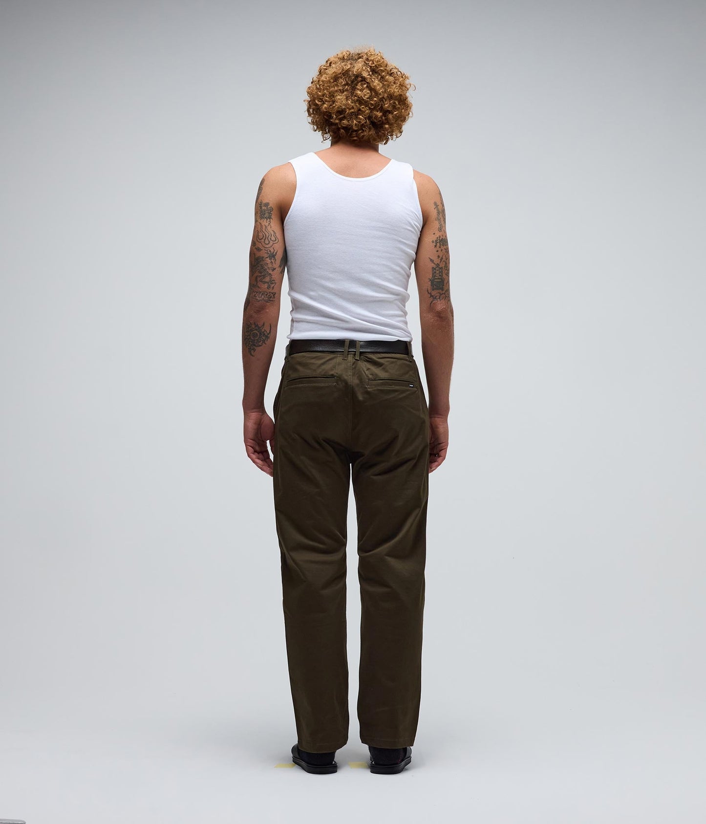 FORMER Legacy Chino Pant in OLIVE