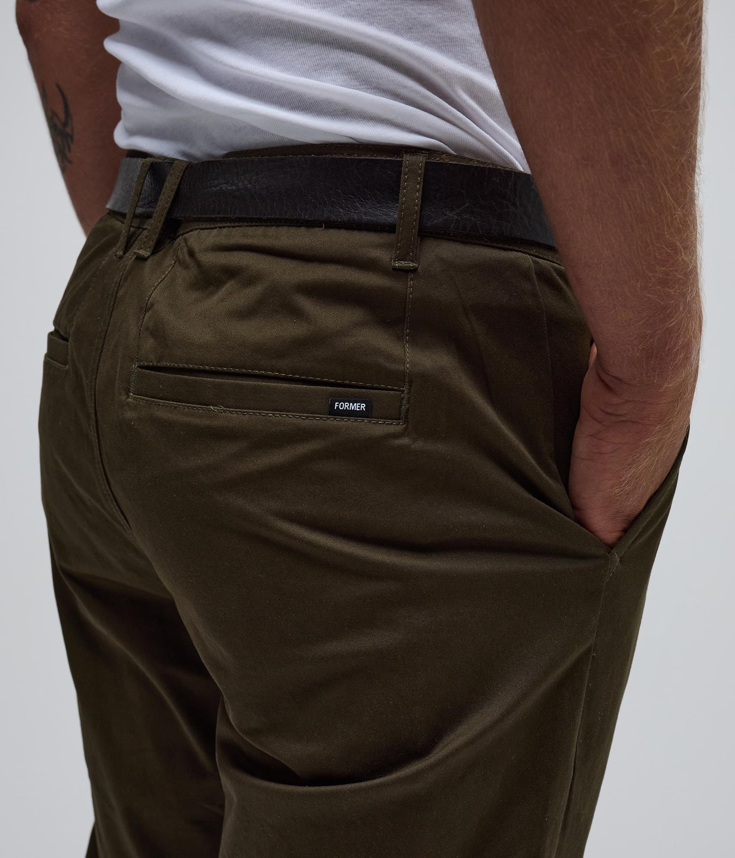 FORMER Legacy Chino Pant in OLIVE