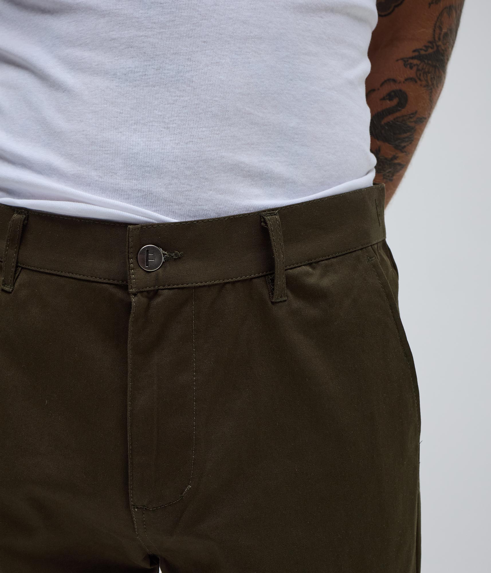 FORMER Legacy Chino Pant in OLIVE