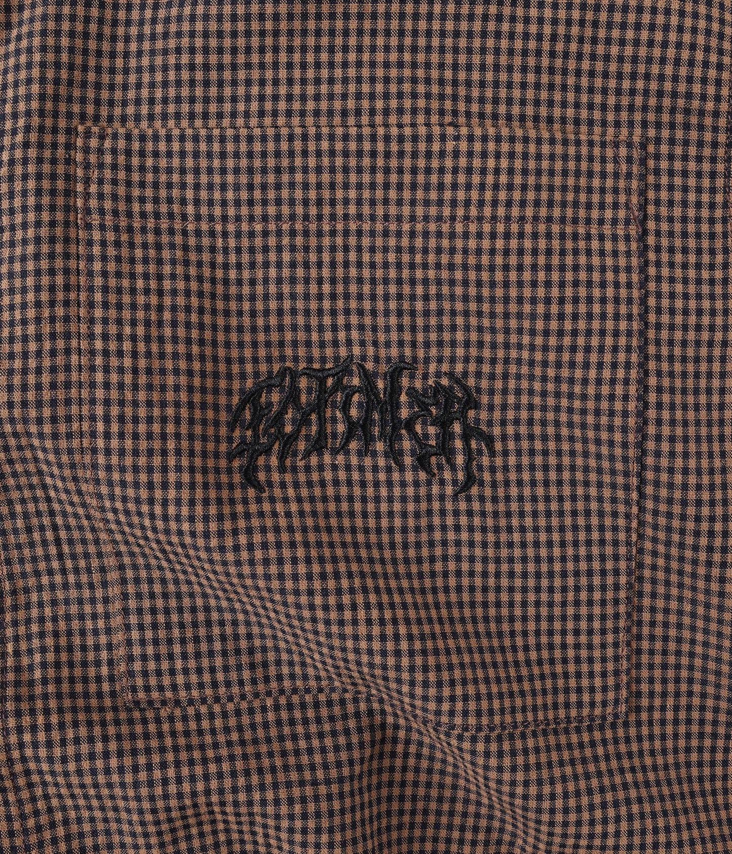 FORMER Vivian Check SS Shirt in BROWN