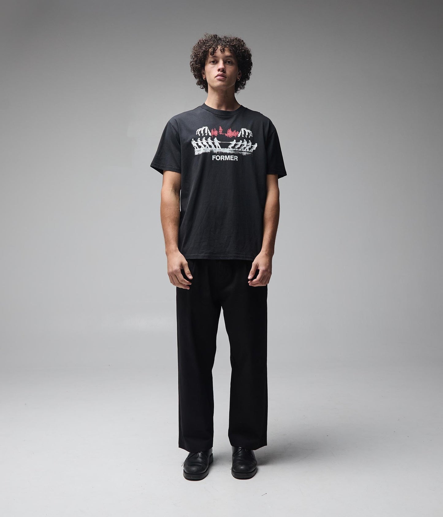 FORMER Engineered T-Shirt in WASHED BLACK