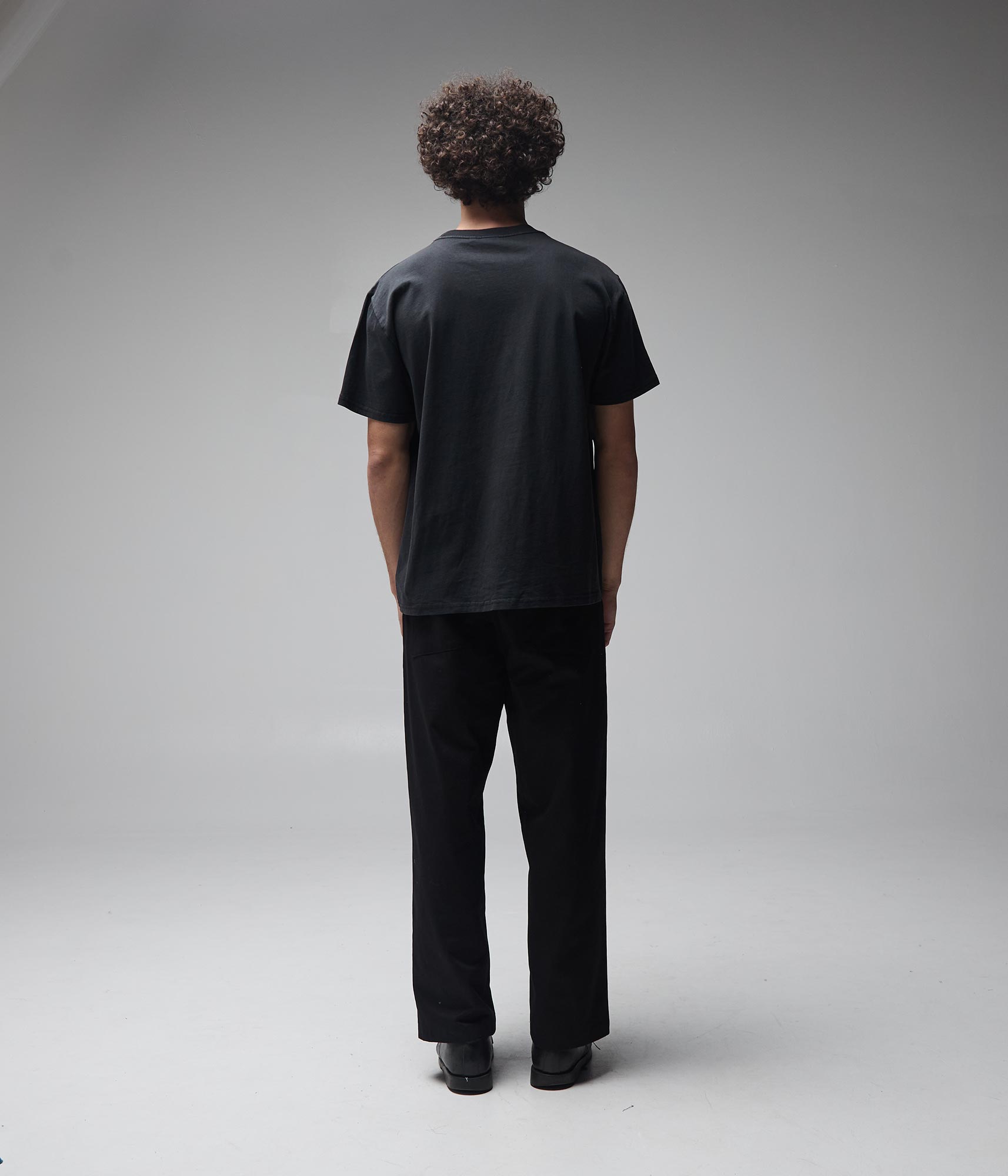FORMER Engineered T-Shirt in WASHED BLACK