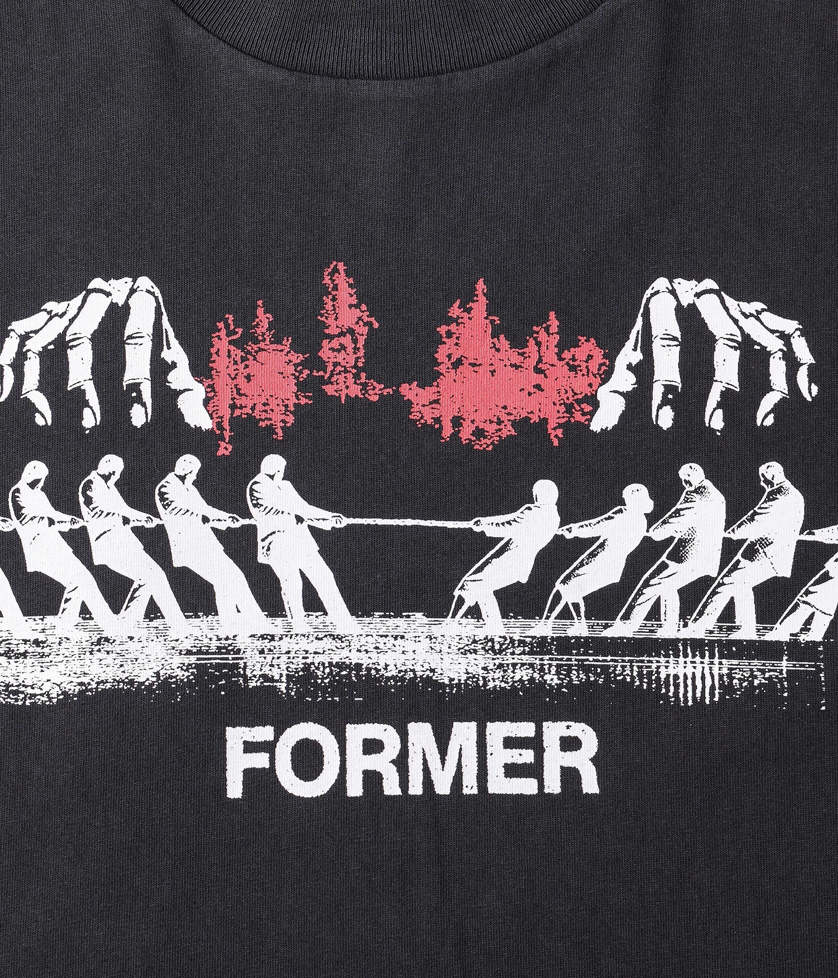 FORMER Engineered T-Shirt in WASHED BLACK