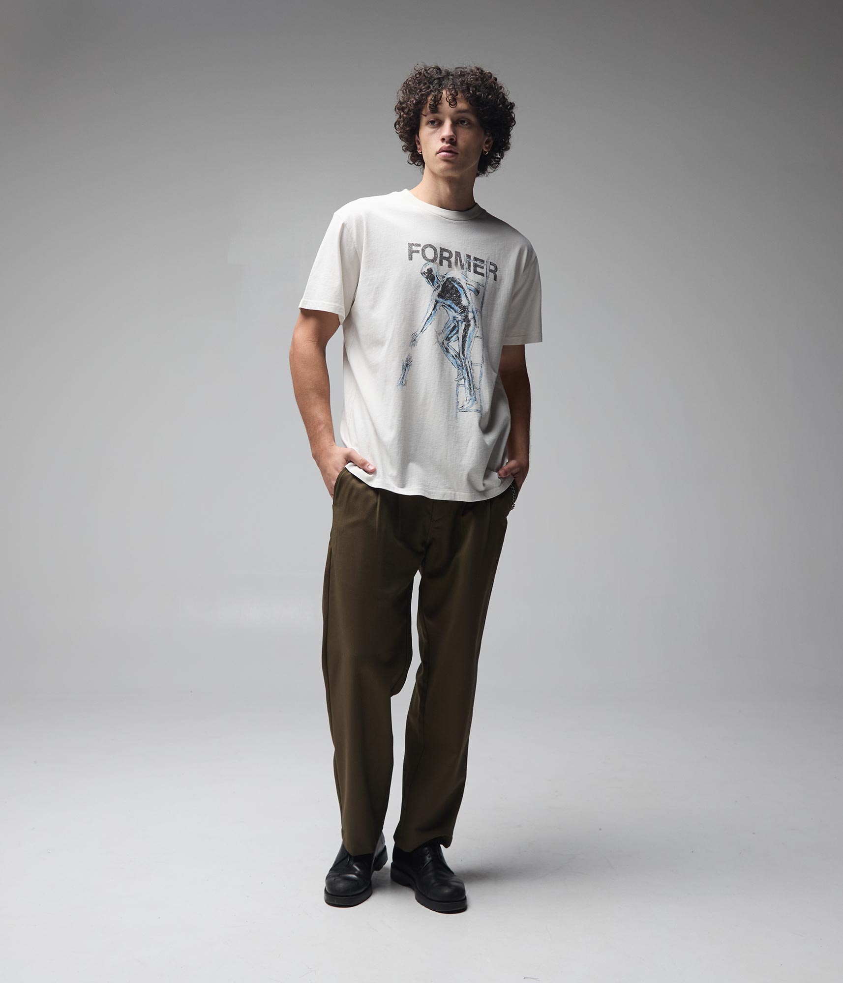 FORMER Grasp T-Shirt in BONE