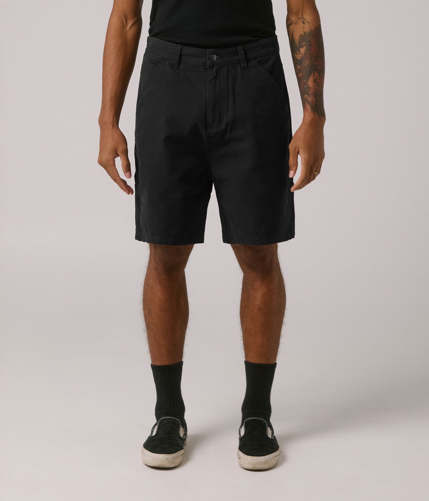 DISTEND WALKSHORT // BLACK