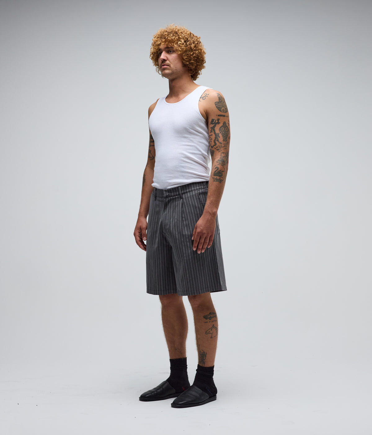 ANDERSON PINSTRIPE WALKSHORT // GREY