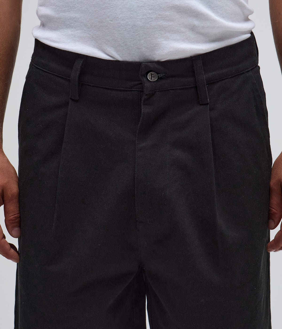 ANDERSON TWILL WALKSHORT // BLACK