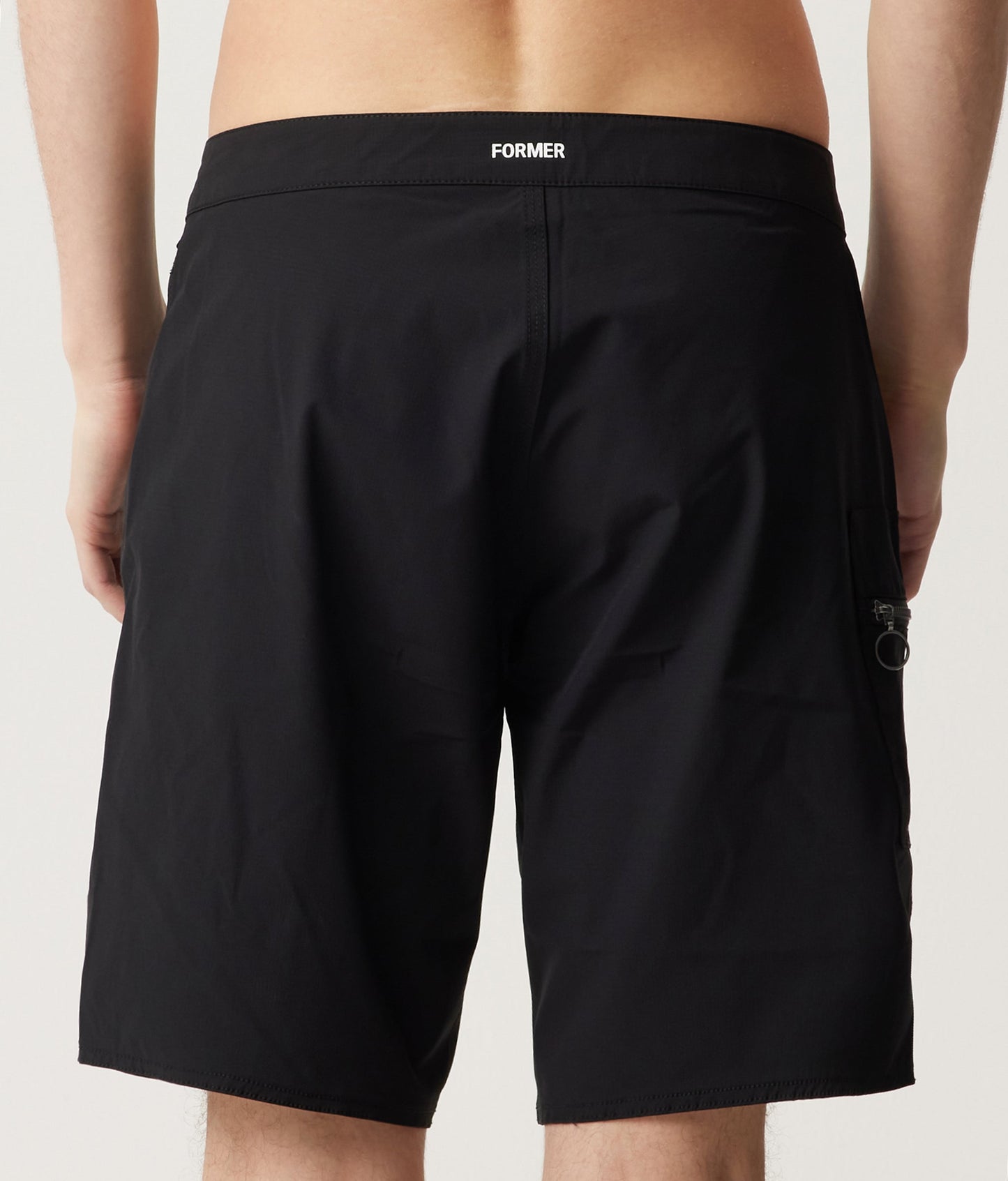 DANE 18.5 TRUNK // BLACK