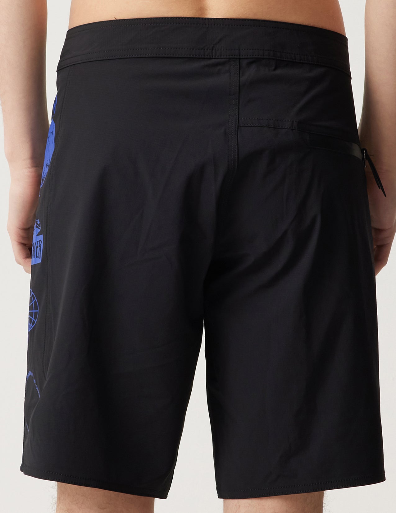 'Existence Control Trunk' Black