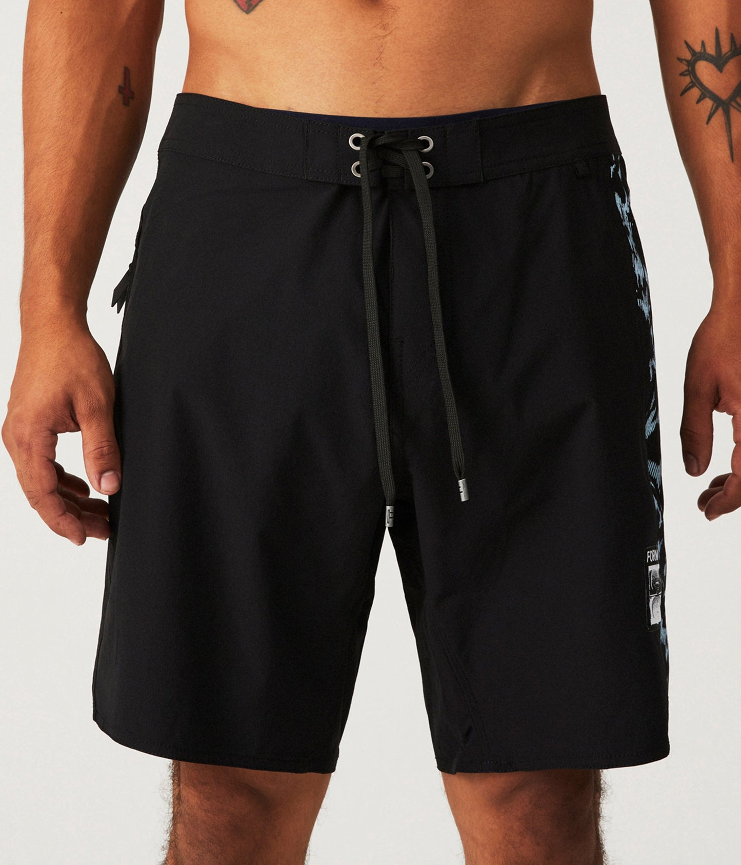 DIFFUSE CONTROL 18.5 TRUNK // BLACK